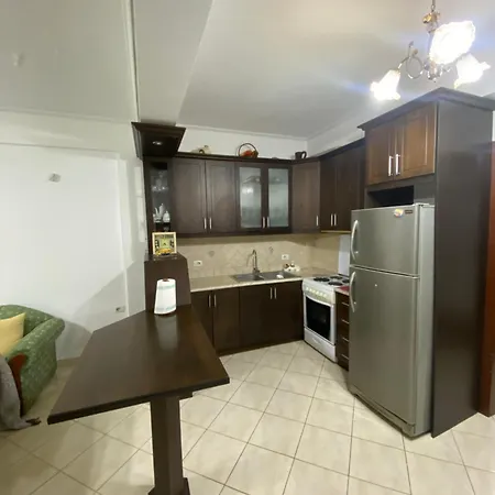 Rraku Apartment *