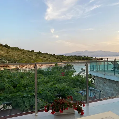 Rraku * Sarandë