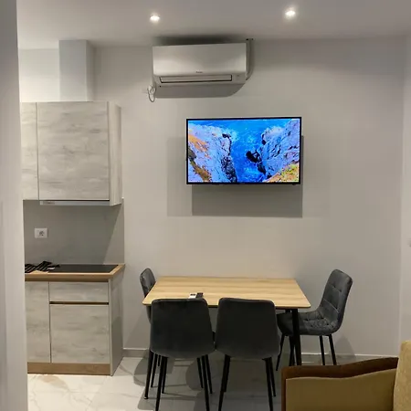 Rraku Apartment