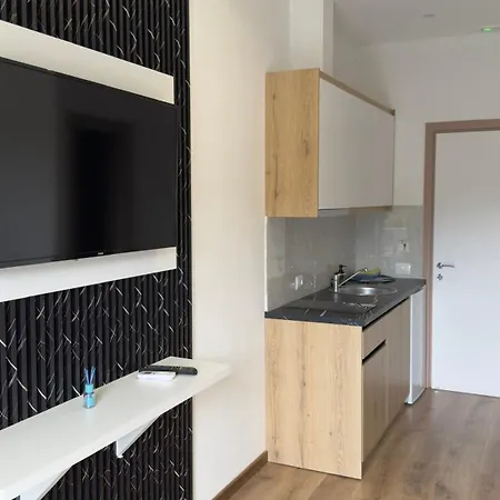 Rraku Apartment