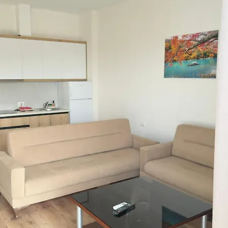 Rraku Apartment
